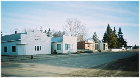 Continuing
north - past the last block of downtown businesses, a machine shop and a craft
store (in old post office building)