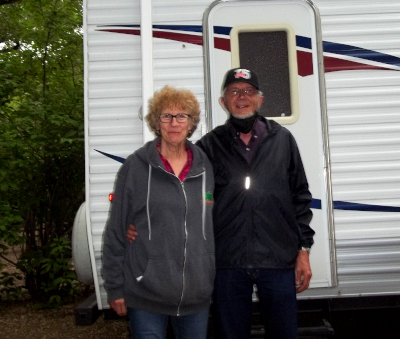 Dori and Ernie hosting me in their camper for afternoon and supper